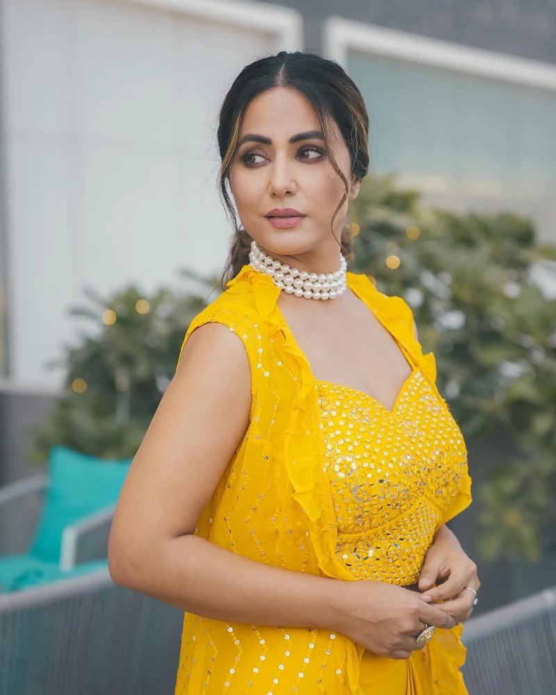 Hina Khan yellow outfit beautiful actress Hina Khan yellow outfit beautiful actress