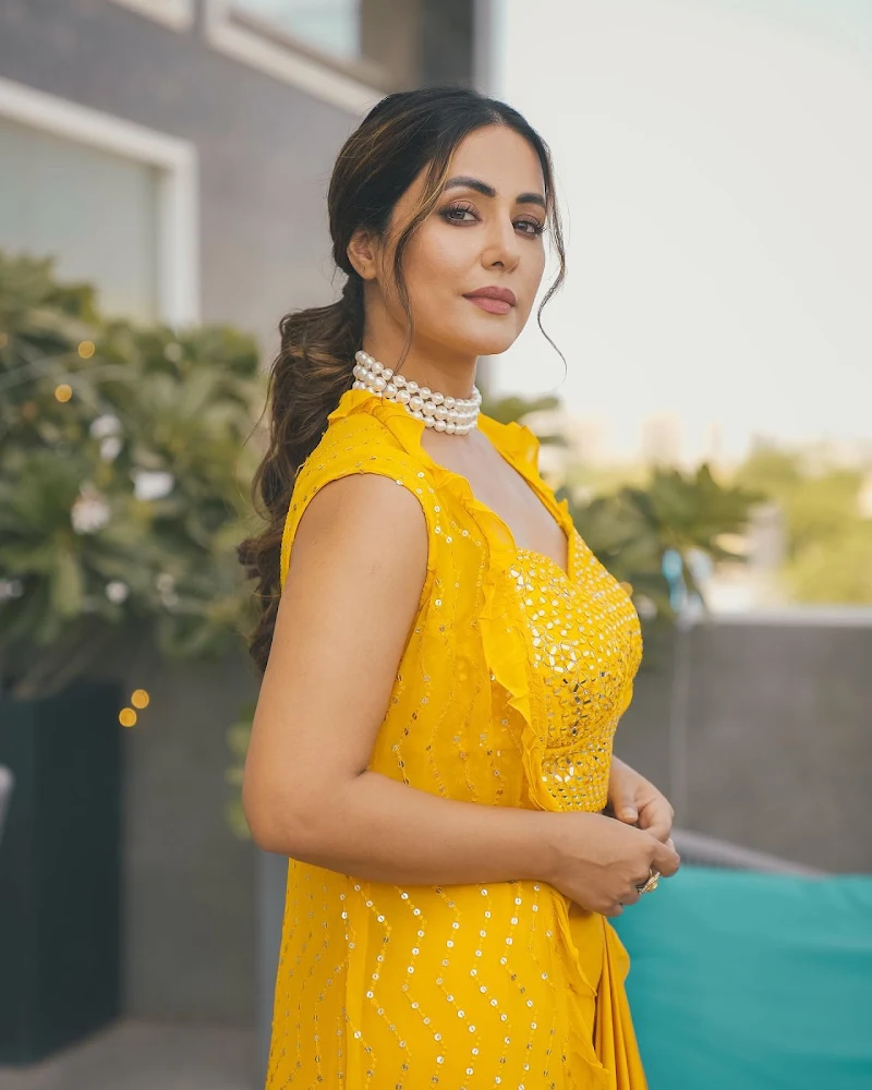 Hina Khan yellow outfit beautiful actress Hina Khan yellow outfit beautiful actress