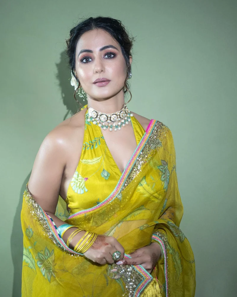 hina khan yellow saree backless blouse hina khan yellow saree backless blouse