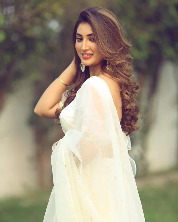 isha sharma saree actress pashminna tv isha sharma saree actress pashminna tv