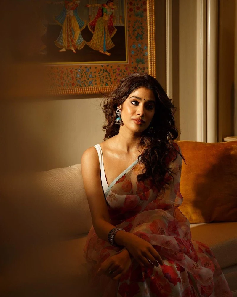 Janhvi Kapoor sheer saree bollywood actress Janhvi Kapoor sheer saree bollywood actress