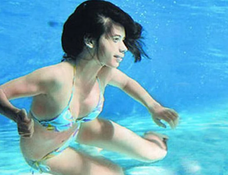 Kalki Koechlin bikini underwater bollywood actress Kalki Koechlin bikini underwater bollywood actress
