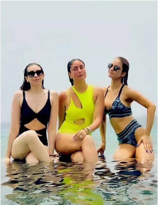 karishma kapoor swimsuit bikini hot actress