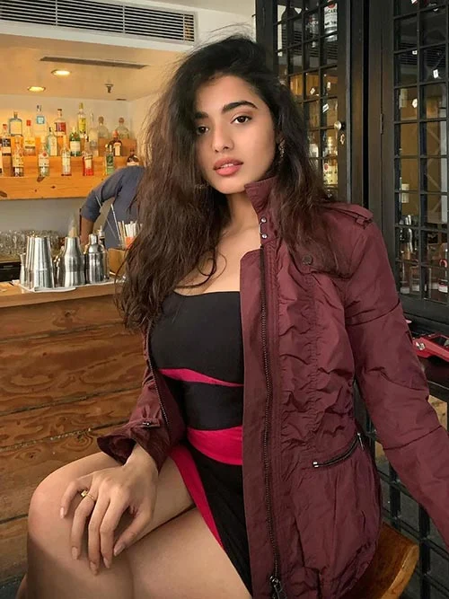 ketika sharma curvy indian actress ketika sharma curvy indian actress