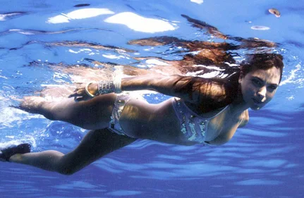Lara Dutta bikini underwater bollywood actress Lara Dutta bikini underwater bollywood actress