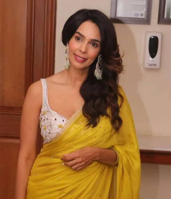 mallika sherawat real name bollywood actress