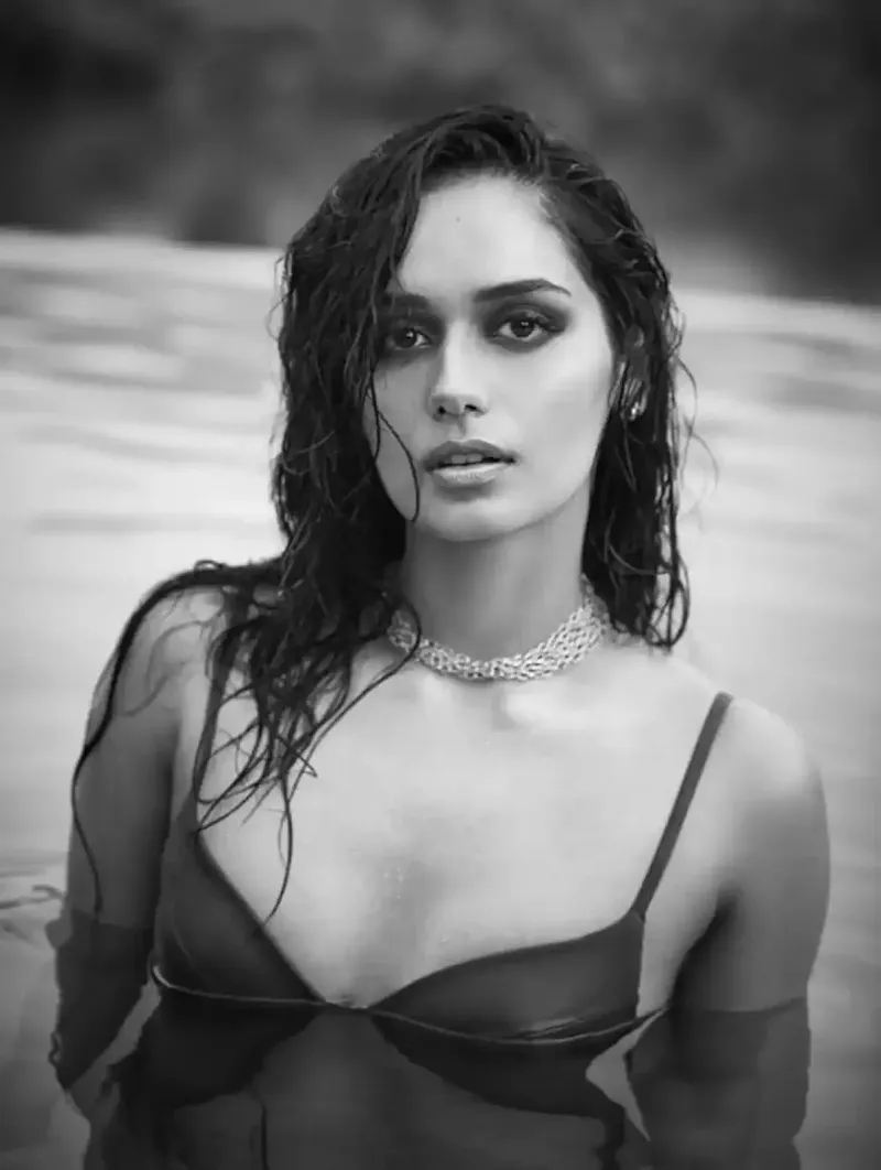 manushi chhillar hot actress