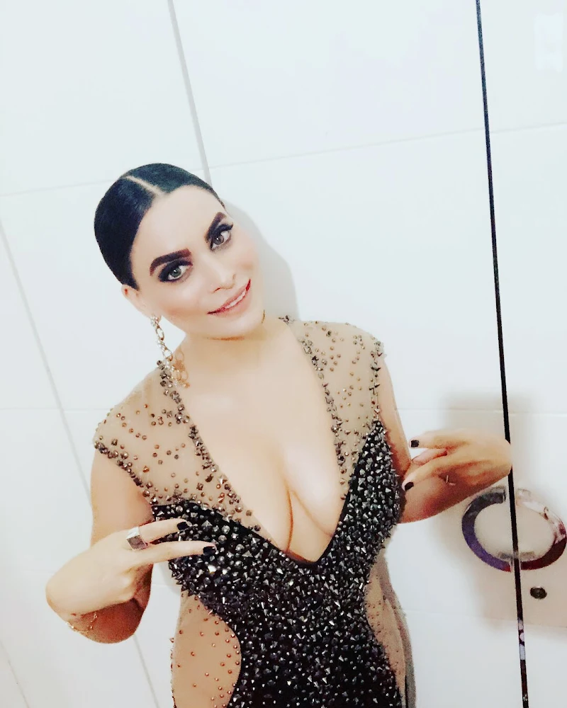 Marina Kuwar cleavage busty tv actress awards red carpet Marina Kuwar cleavage busty tv actress awards red carpet