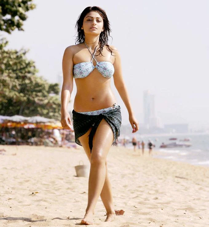 Neeru Bajwa bikini hot punjabi actress Neeru Bajwa bikini hot punjabi actress