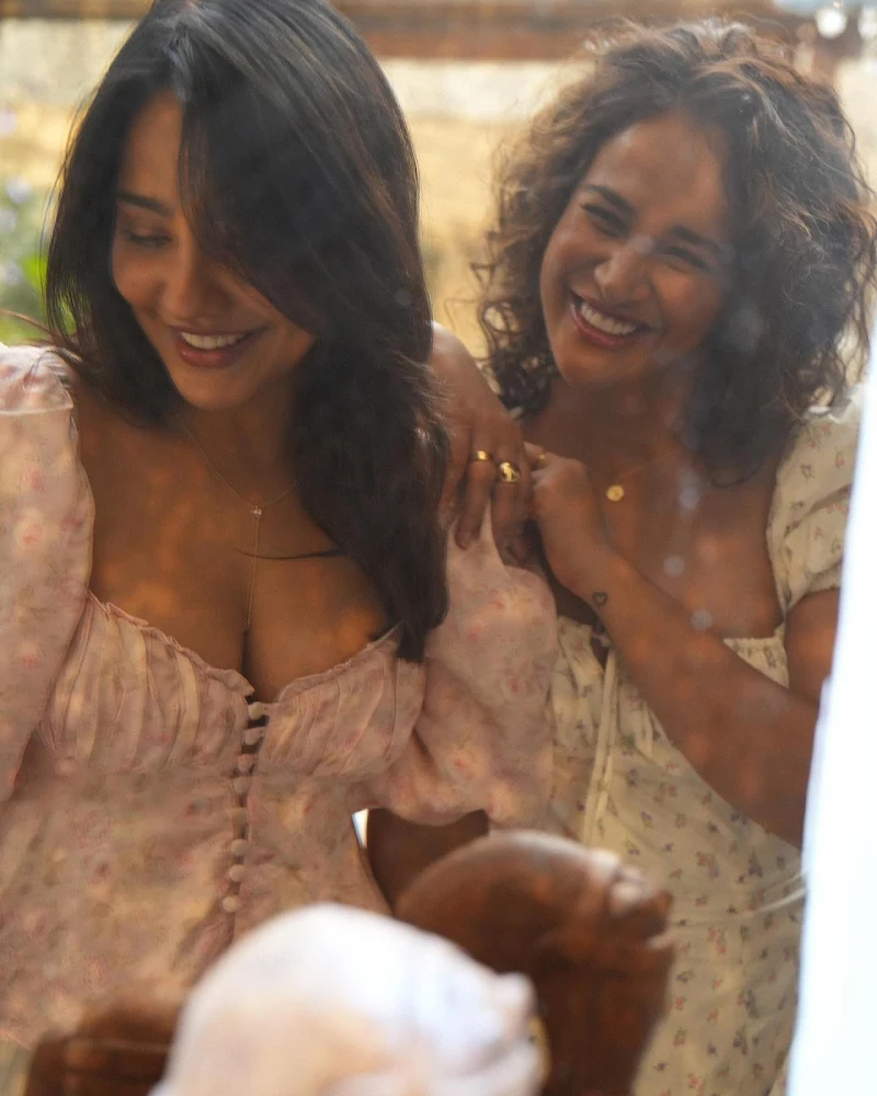 neha aisha sharma cleavage bollywood sisters neha aisha sharma cleavage bollywood sisters