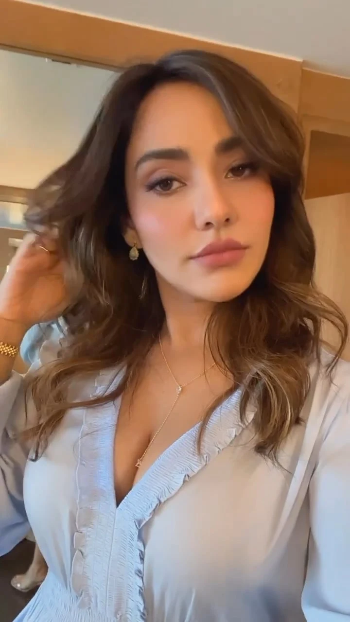 Neha Sharma cleavage hot video selfie Neha Sharma cleavage hot video selfie