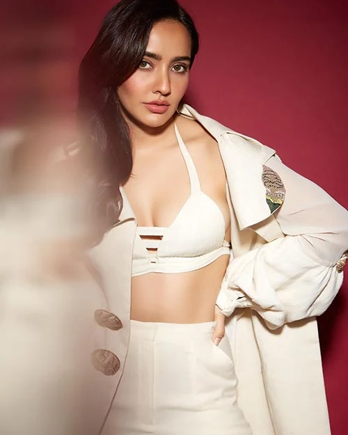 Neha Sharma cleavage pantsuit bollywood actress Neha Sharma cleavage pantsuit bollywood actress