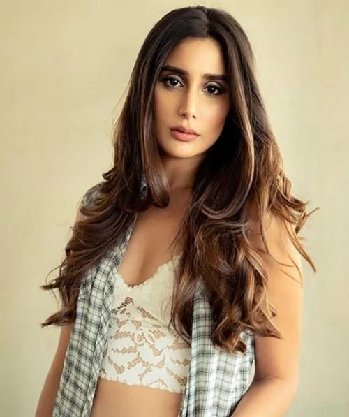 Nikhita Chopra hot ullu actress Nikhita Chopra cleavage hot ullu actress