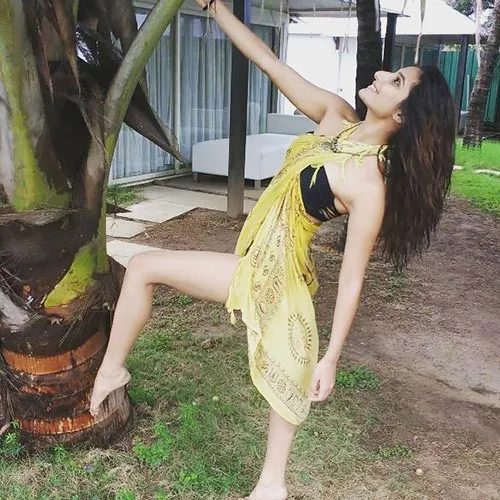 Nikhita Chopra hot ullu actress Nikhita Chopra hot ullu actress