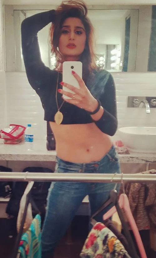 Nikhita Chopra hot ullu actress Nikhita Chopra navel hot ullu actress