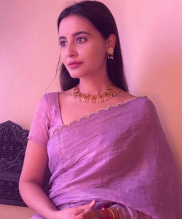 Nivedita Tiwari saree hot Indian tv actress Nivedita Tiwari saree hot Indian tv actress