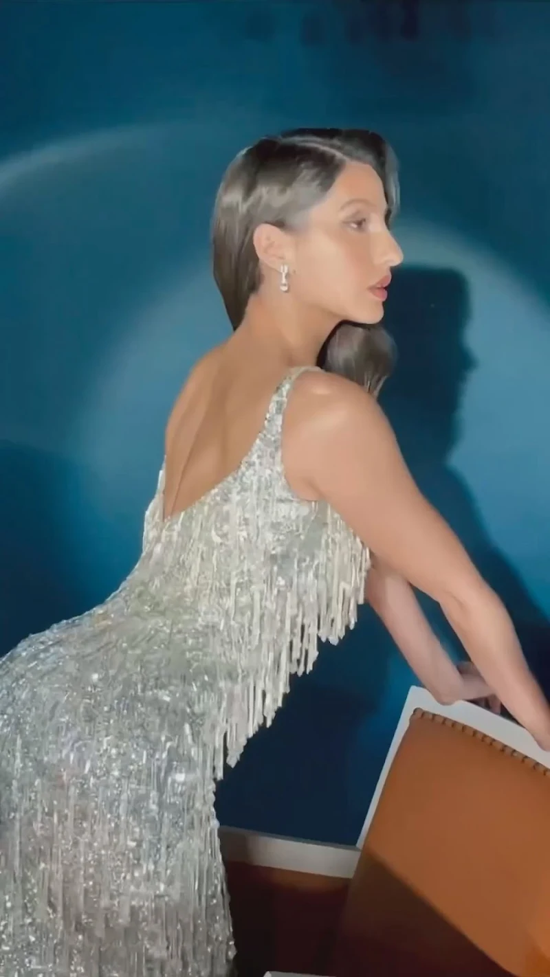nora fatehi curvy sexy body tight backless dress nora fatehi curvy sexy body tight backless dress