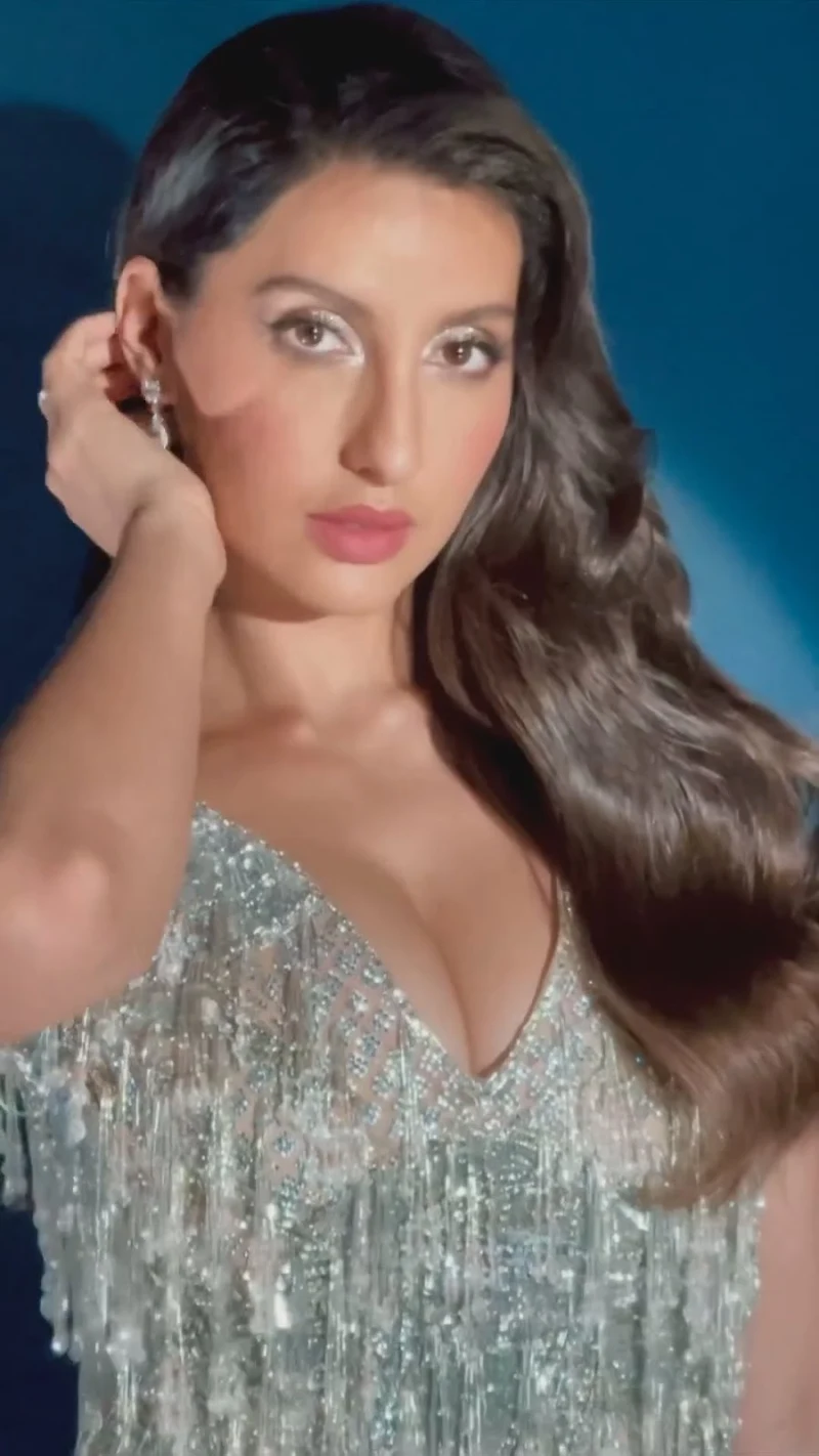 nora fatehi cleavage curvy sexy body tight dress nora fatehi cleavage curvy sexy body tight dress