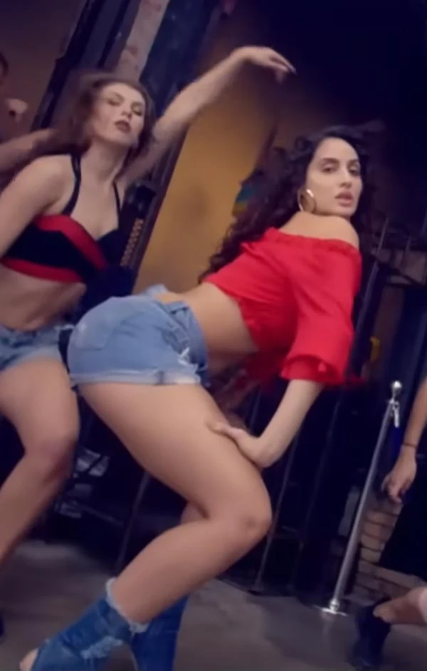 nora fatehi sexy outfits songs nora fatehi sexy outfits songs