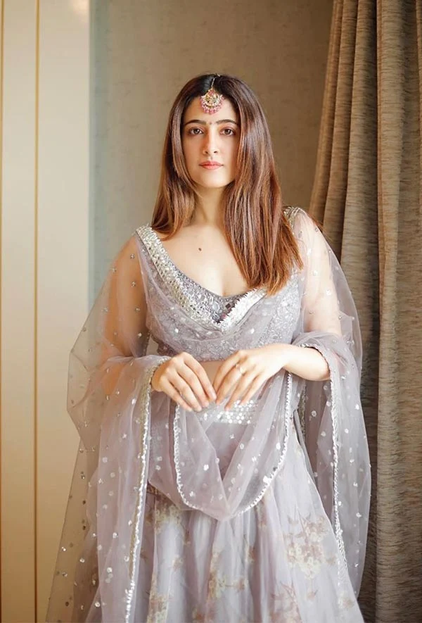 Nupur Sanon beautiful hot photos filhaal actress