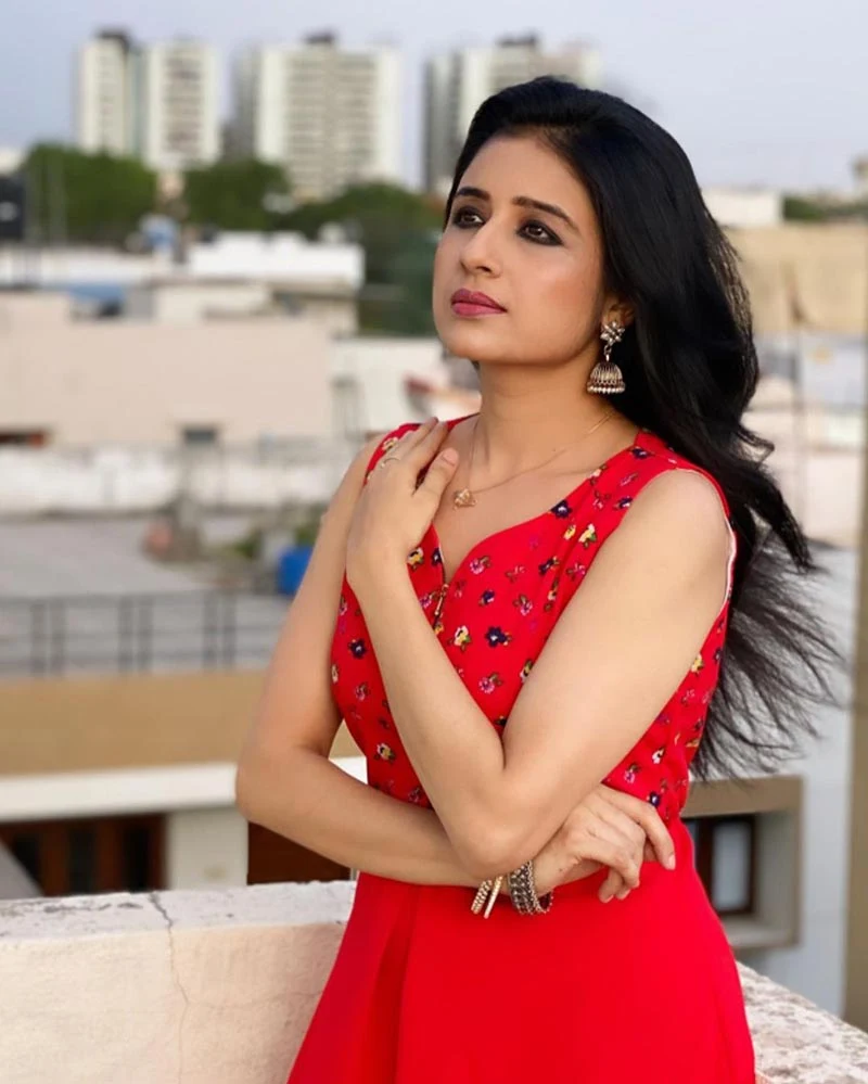 Paridhi Sharma beautiful hot photos