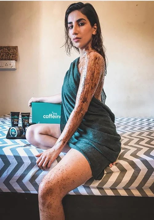parul gulati sexy legs thighs actrss girls hostel