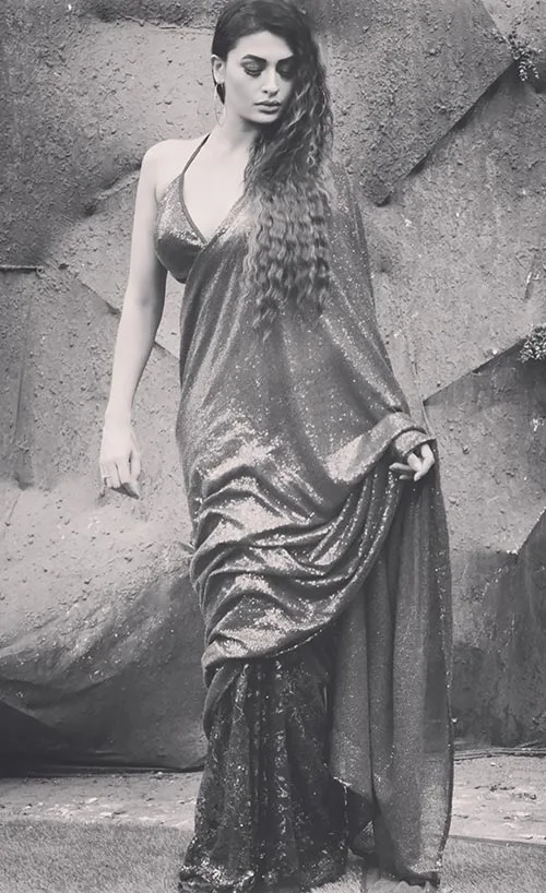 Pavitra Punia saree hot indian tv actress Pavitra Punia saree hot indian tv actress