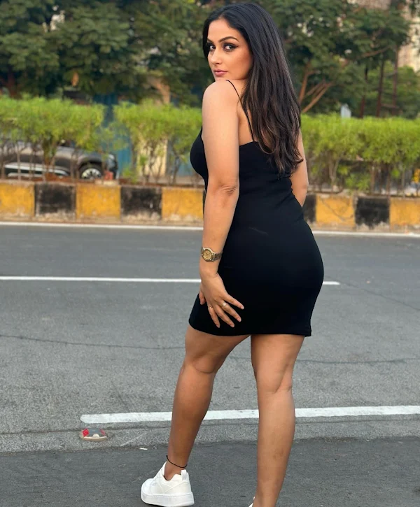 payas pandit short dress curvy bhojpuri actress payas pandit short dress curvy bhojpuri actress
