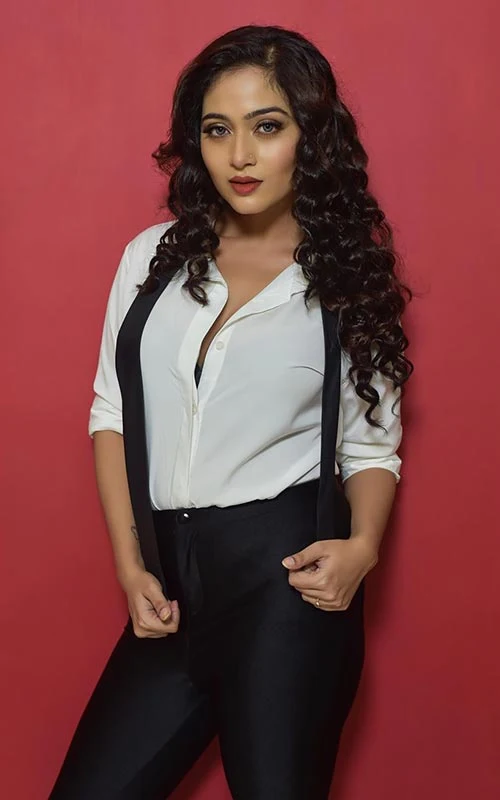 Piyali Munsi gandii baat 5 actress