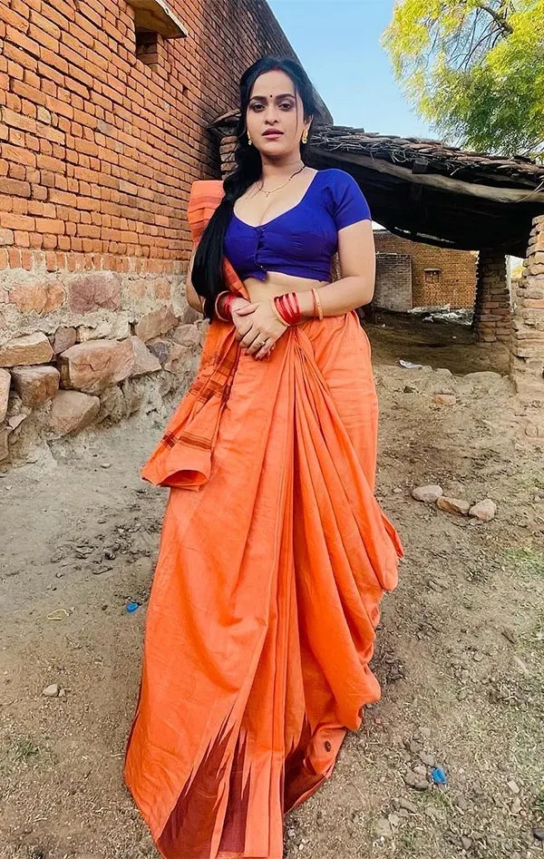Prajakta Dusane saree hot curvy actress ullu app Prajakta Dusane saree hot curvy actress ullu app