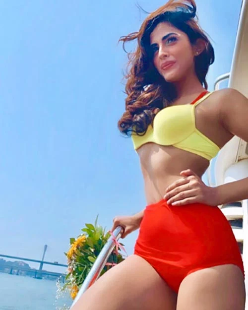 priya banerjee bikini hot actress hello mini bekaaboo priya banerjee bikini hot actress hello mini bekaaboo
