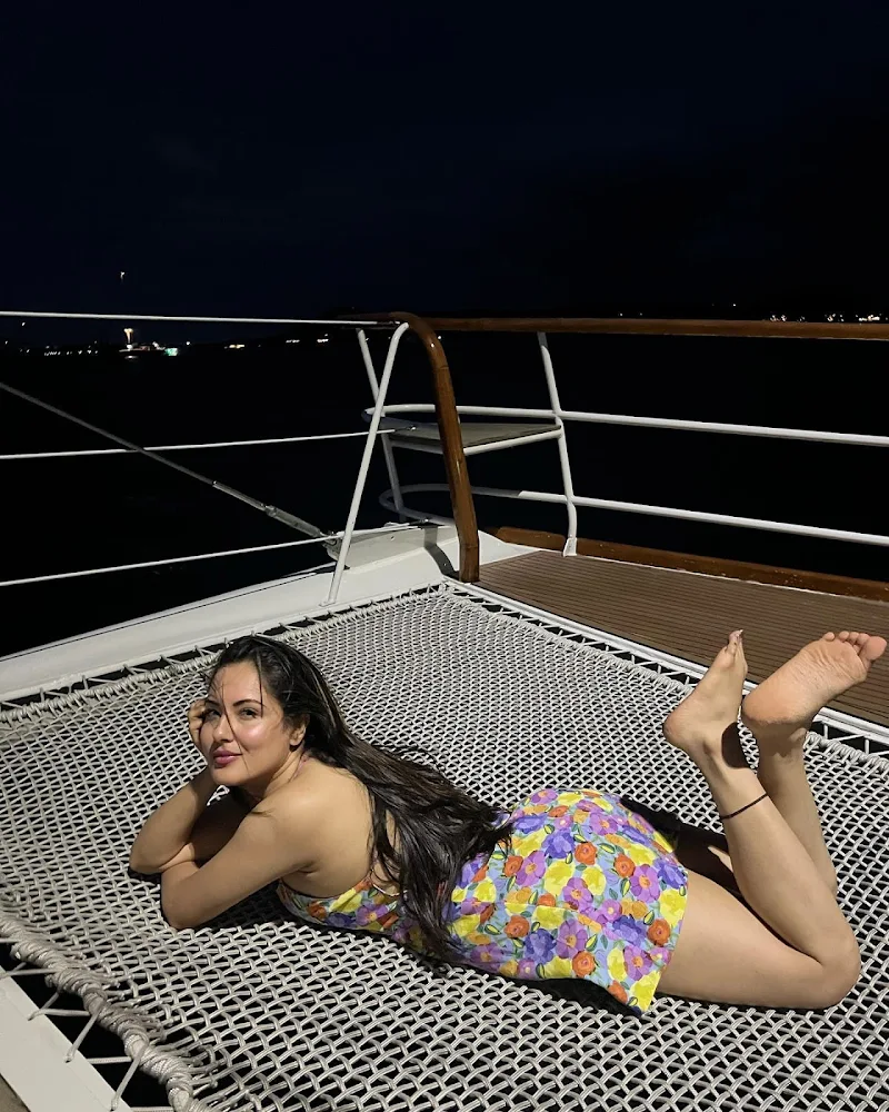 puja banerjee backless short dress legs curvy actress puja banerjee backless short dress legs curvy actress