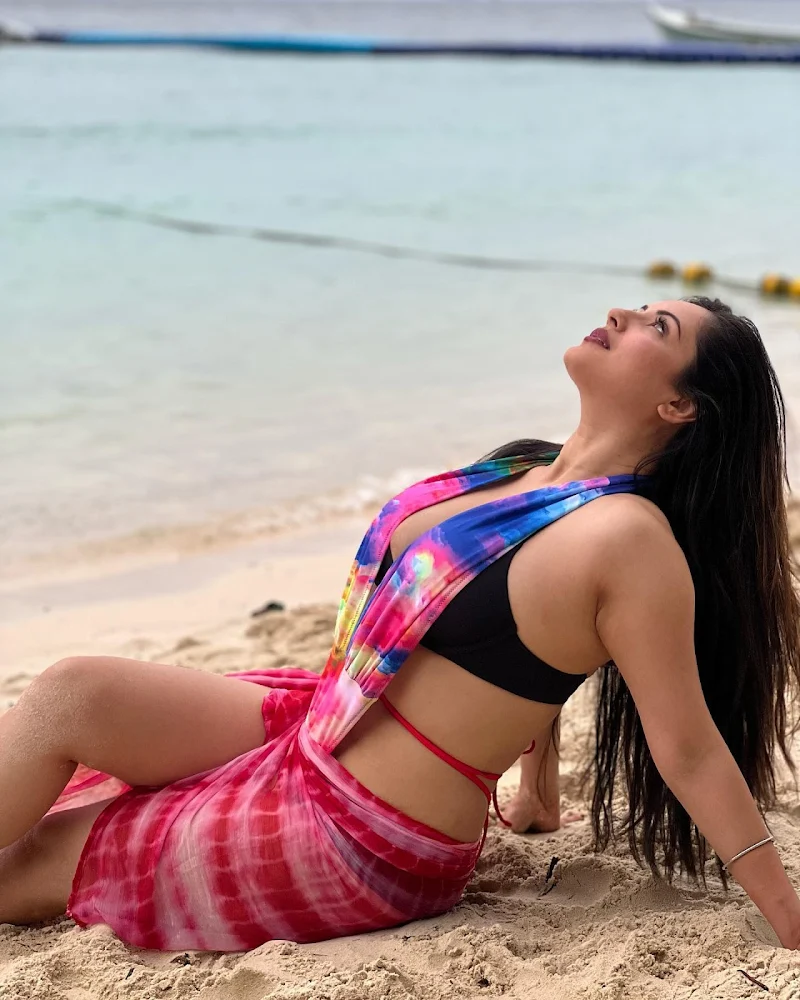puja banerjee swimsuit curvy actress puja banerjee swimsuit curvy actress