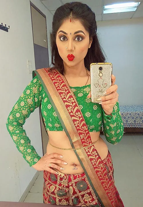 Reema Worah saree navel hot photos indian tv actress