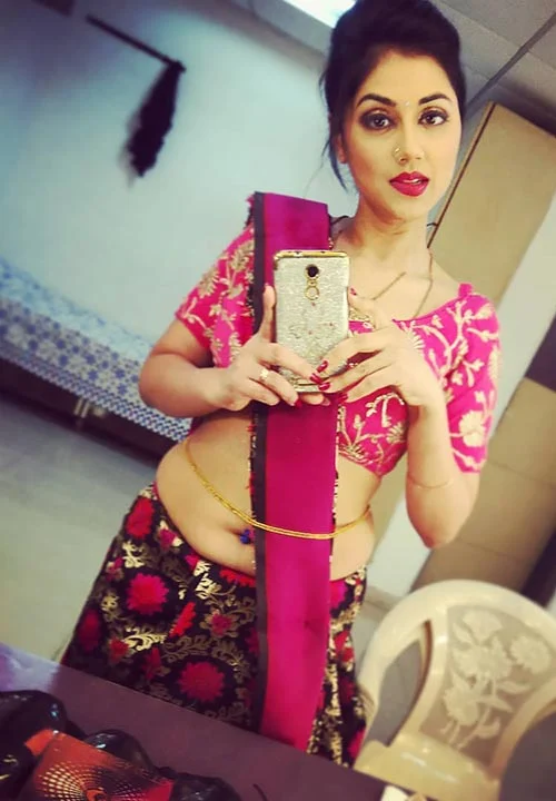 Reema Worah saree navel hot photos indian tv actress