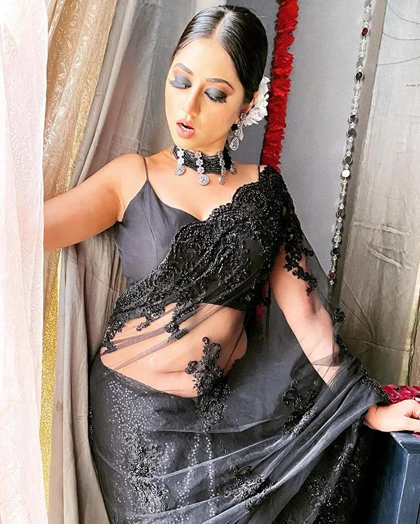 Reema Worah saree navel hot photos indian tv actress