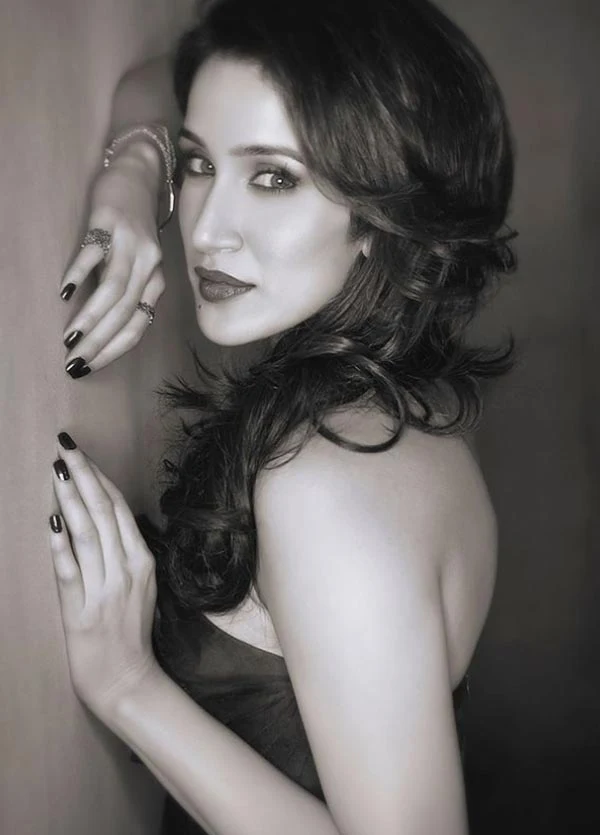 Sagarika Ghatge hot bollywood actress chak de boss