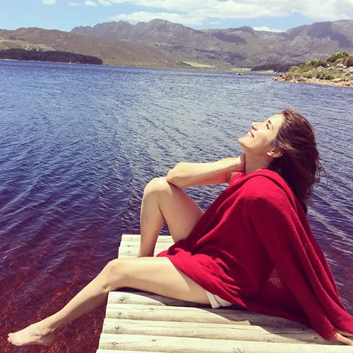 Sagarika Ghatge hot bollywood actress chak de boss