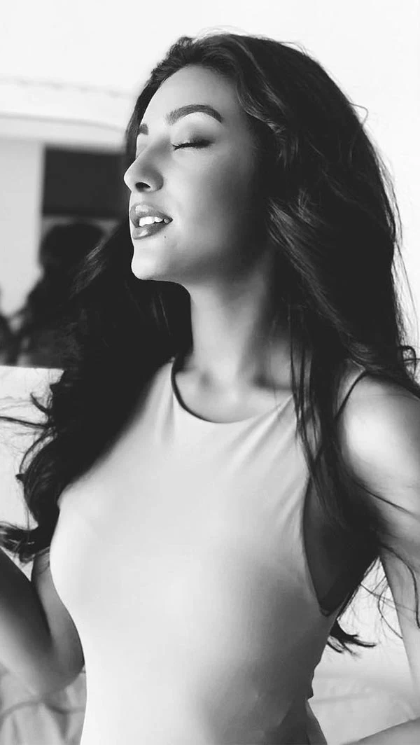 Sahher Bambba hot actress the empire Sahher Bambba tight top hot actress the empire