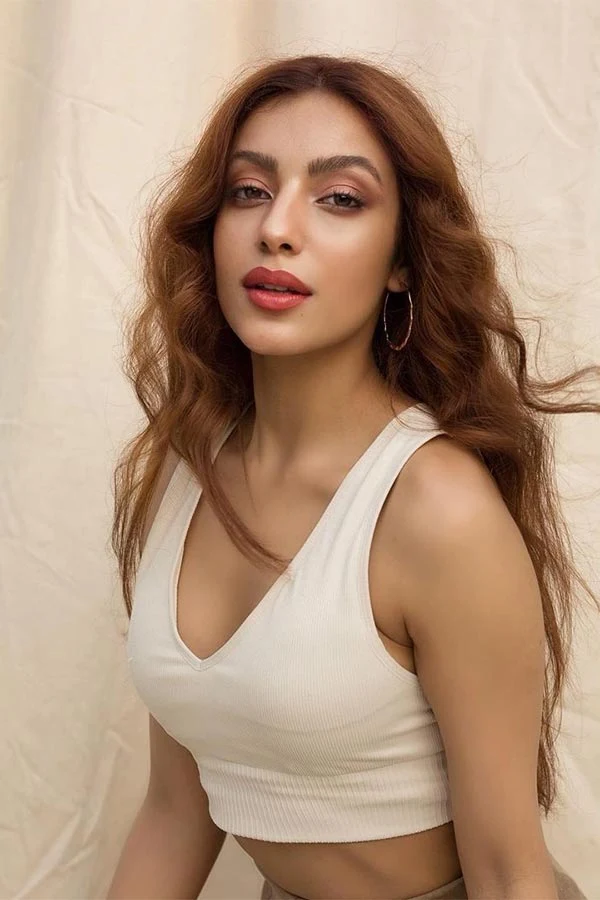 Sahher Bambba hot actress the empire Sahher Bambba tight top hot actress the empire