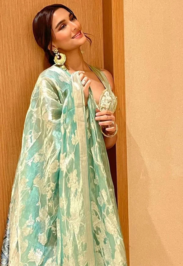 Saiee Manjrekar hot actress Saiee Manjrekar hot actress