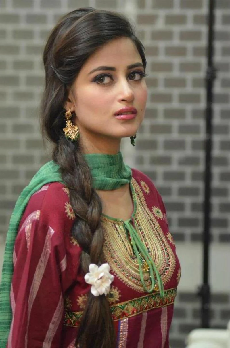 Sajal Aly stylish beautiful pakistani actress Sajal Aly stylish beautiful pakistani actress