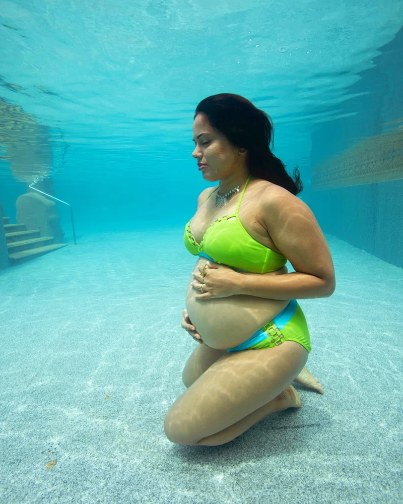 Sameera Reddy bikini underwater bollywood actress Sameera Reddy bikini underwater bollywood actress