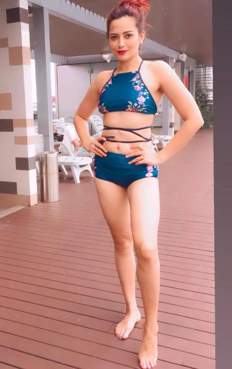 Samiksha Bhatnagar bikini indian tv actress Samiksha Bhatnagar bikini indian tv actress