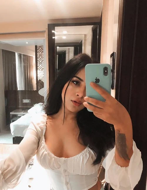 sara gurpal cleavage hot punjabi actress singer sara gurpal cleavage hot punjabi actress singer