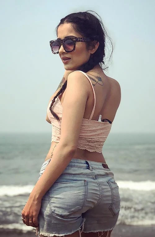 sara gurpal hot punjabi actress singer sara gurpal hot punjabi actress singer
