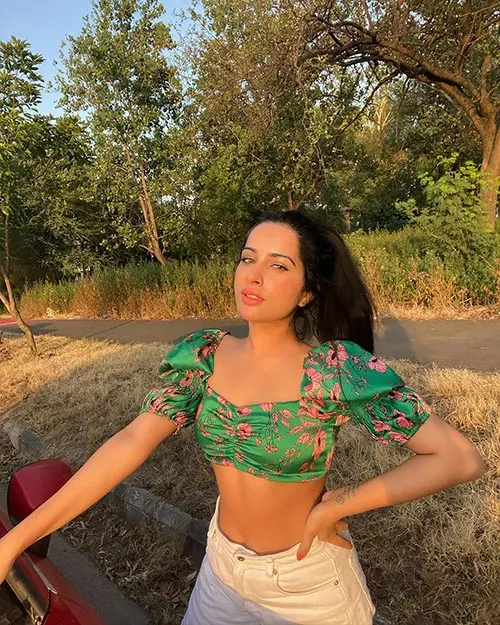 sara gurpal hot punjabi actress singer sara gurpal hot punjabi actress singer