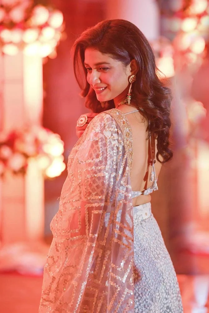 Sauraseni Maitra saree hot actress break up story hoichoi backless Sauraseni Maitra saree hot actress break up story hoichoi backless
