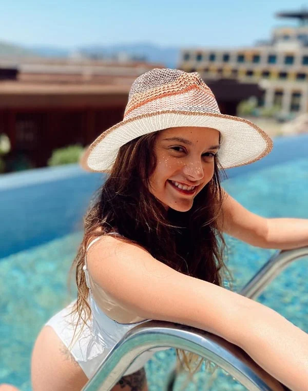Serra Pirinc hot turkish actress bizim hikaye Serra Pirinc swimsuit hot turkish actress bizim hikaye