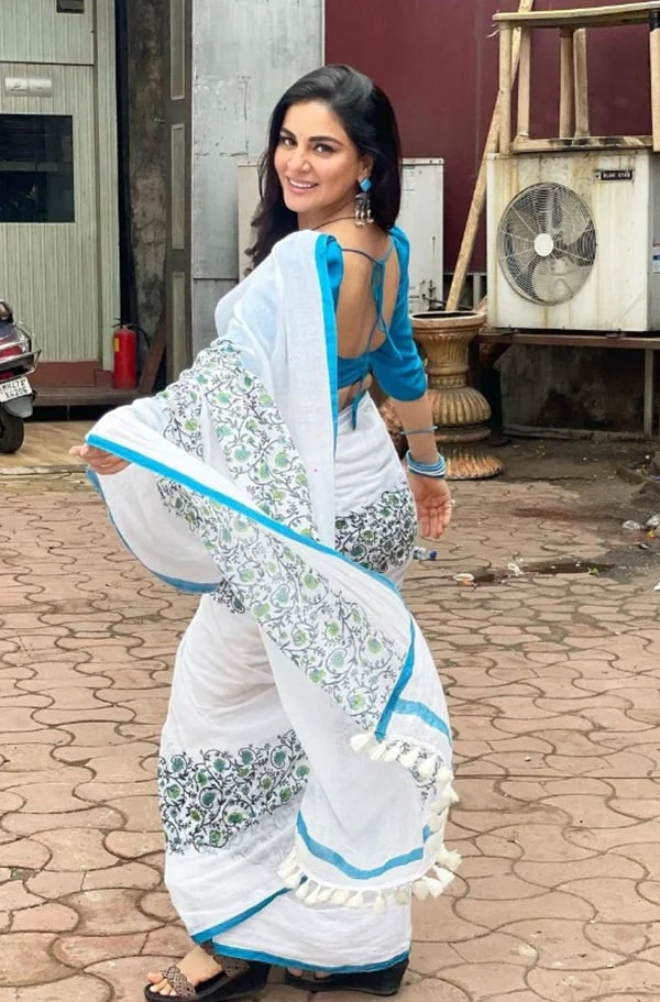 shraddha arya backless saree hot tv actress shraddha arya backless saree hot tv actress